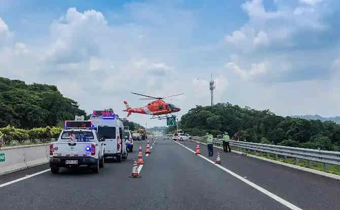 灯塔高速公路汽车救援案例